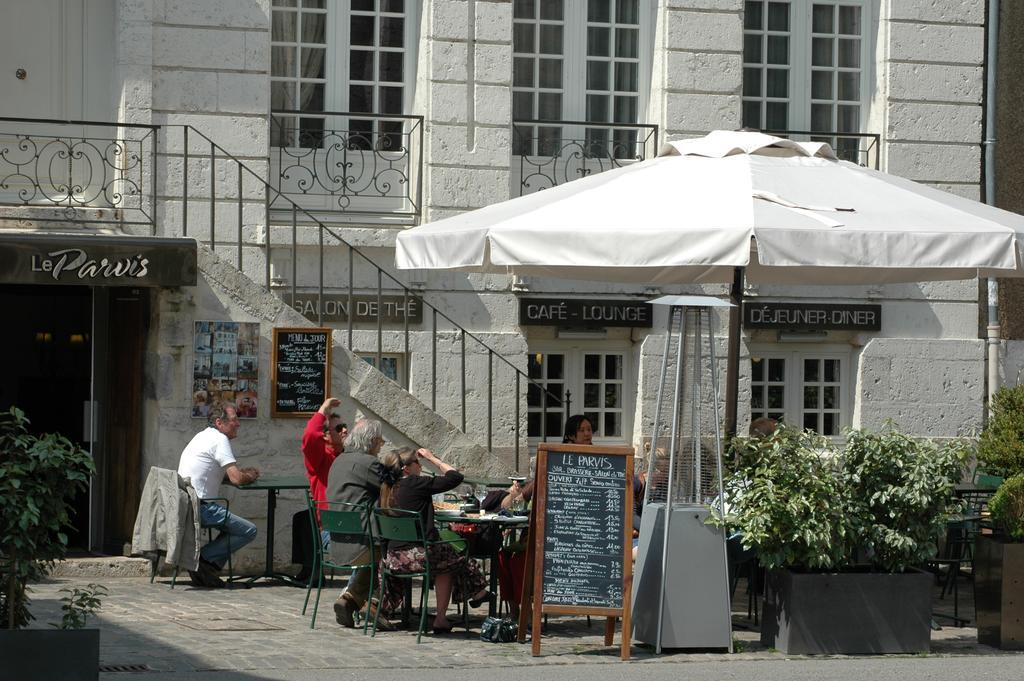 Le Parvis Panzió Chartres Kültér fotó